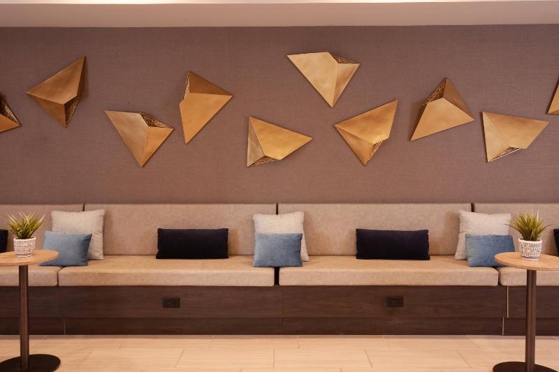 SpringHill Suites by Marriott Charleston Riverview - image 2