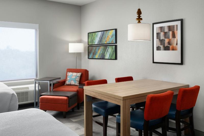 TownePlace Suites by Marriott Houston Hobby Airport - image 35