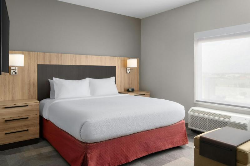 TownePlace Suites by Marriott Houston Hobby Airport - image 34