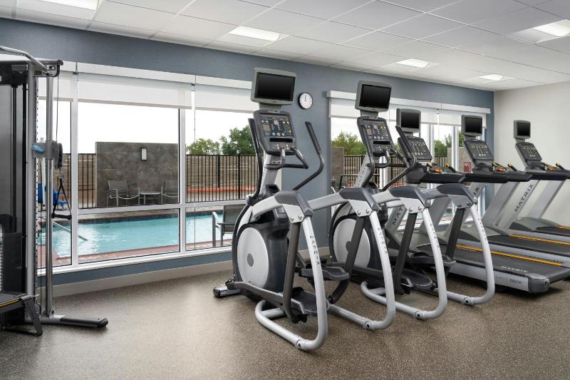 TownePlace Suites by Marriott Houston Hobby Airport - image 24