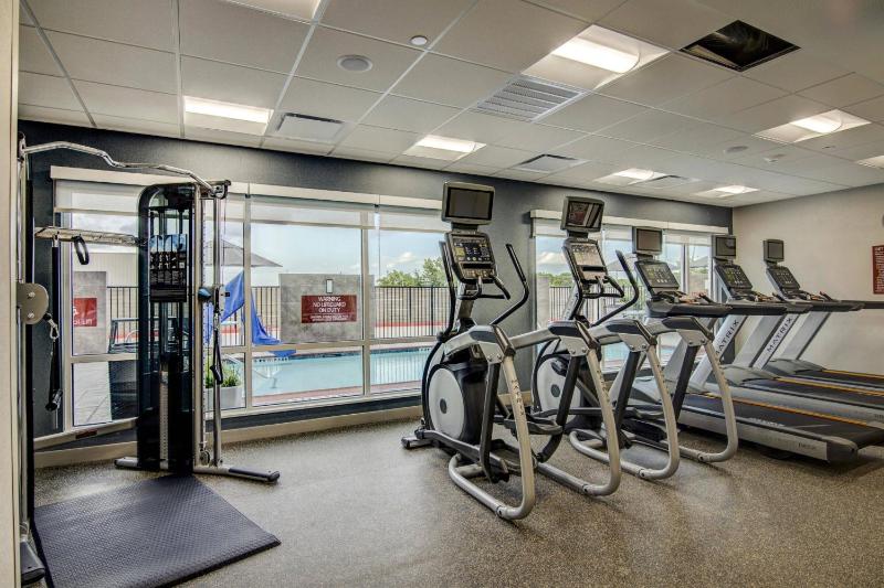 TownePlace Suites by Marriott Houston Hobby Airport - image 19