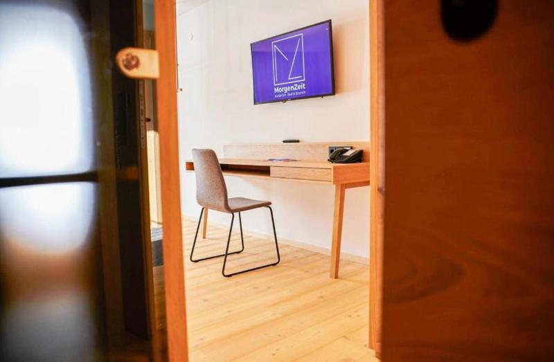 Deluxe Double Room with Terrace image 2