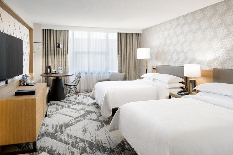 Deluxe, Guest room, 2 Double image 1