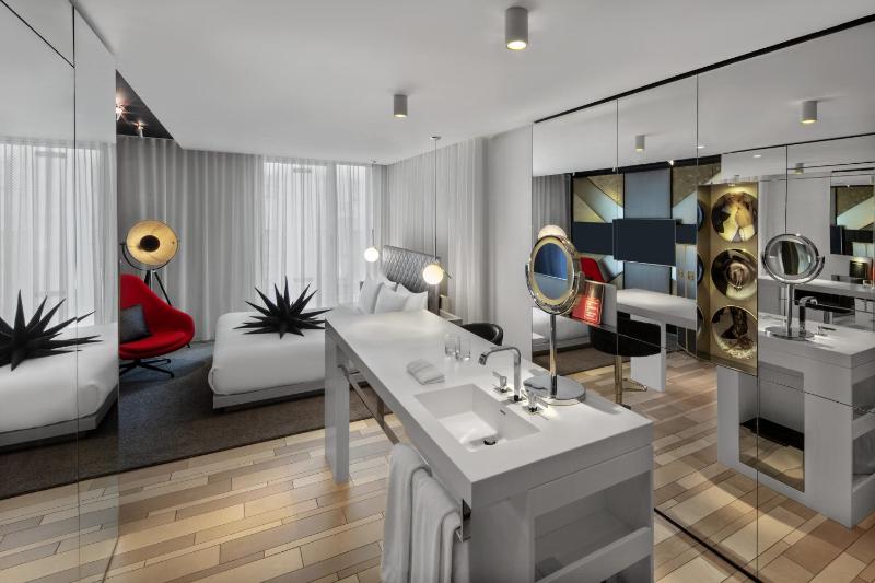 Wonderful Room, Low Floor, Guest room, 1 King image 1