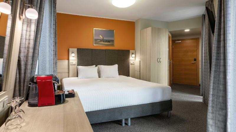 Superior Double Room image 4