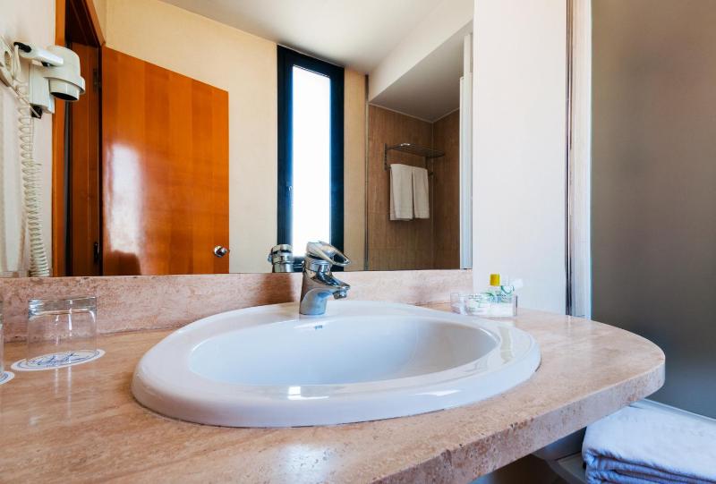 Hotel Villacarlos - image 10