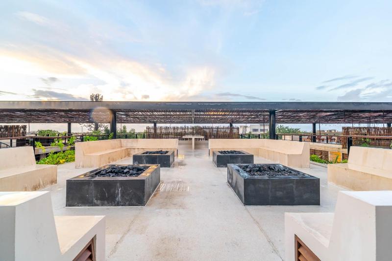 Exclusive Penthouse with Private Plunge Pool and Terrace - image 4