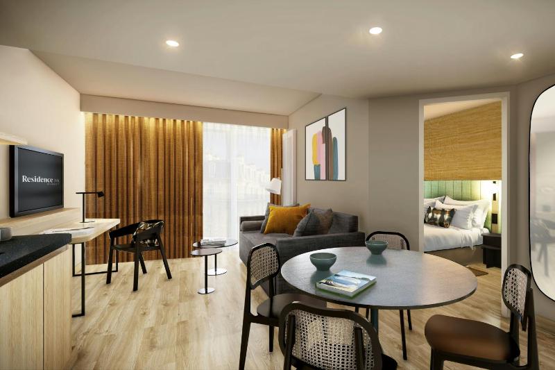 One-Bedroom King Suite with Sofa Bed image 2