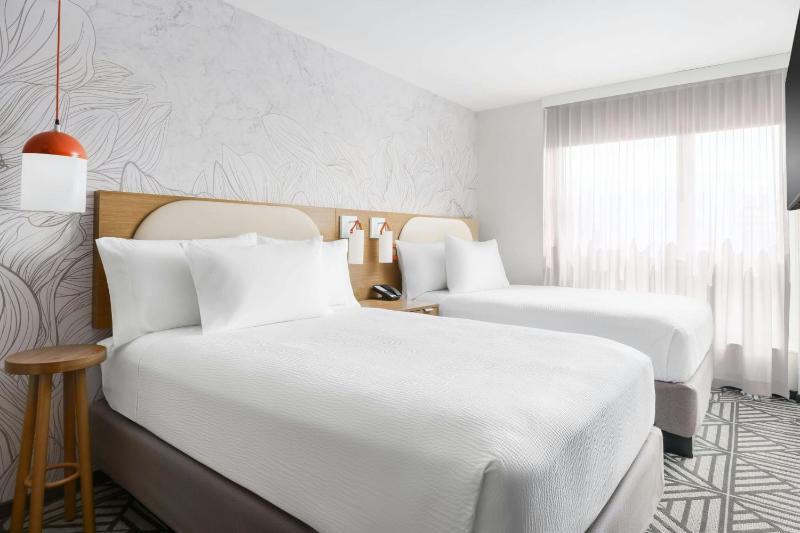 Studio Double Room with Two Double Beds image 4