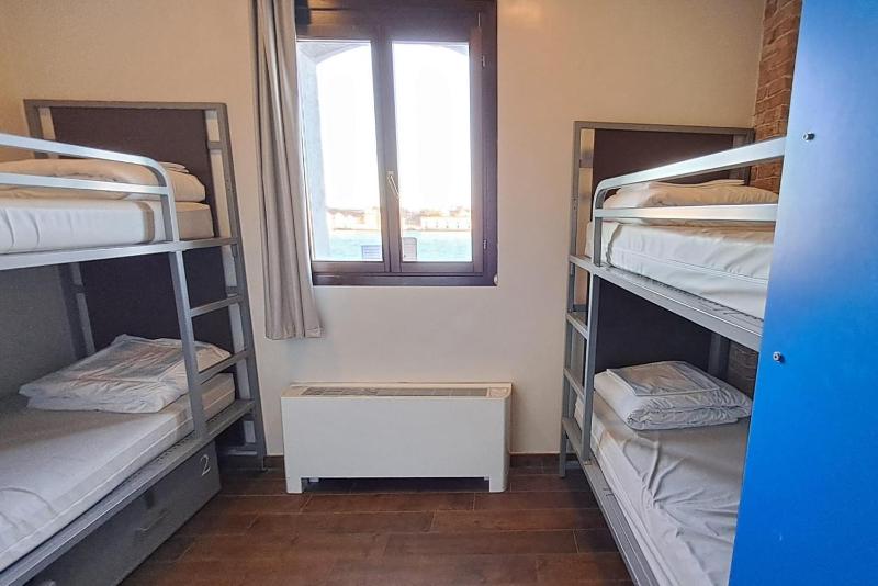 Private 4 Bed Room image 1