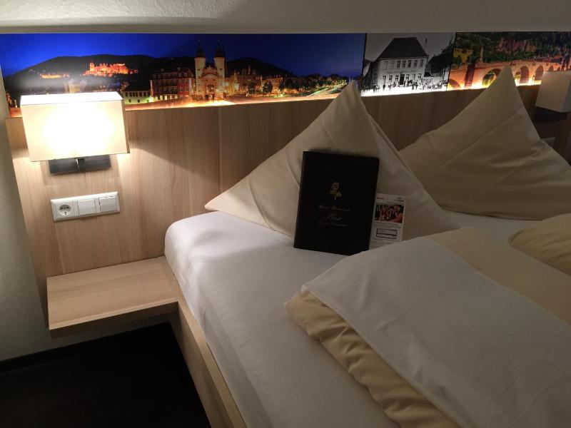 Double Room image 4