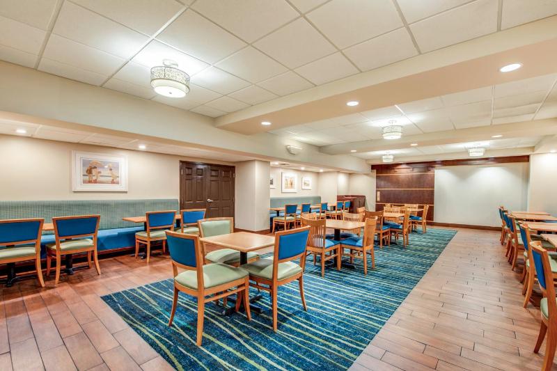 Country Inn & Suites by Radisson Virginia Beach (Oceanfront) - image 35