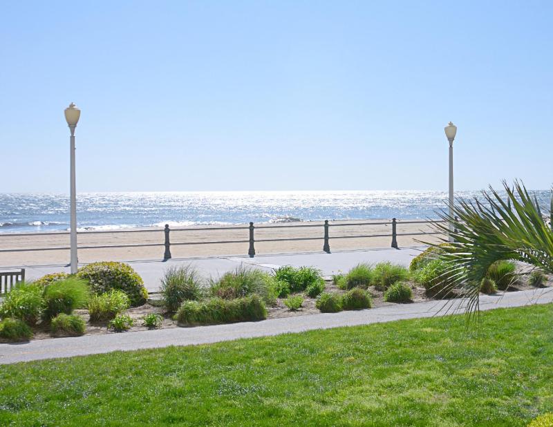 Country Inn & Suites by Radisson Virginia Beach (Oceanfront) - image 49