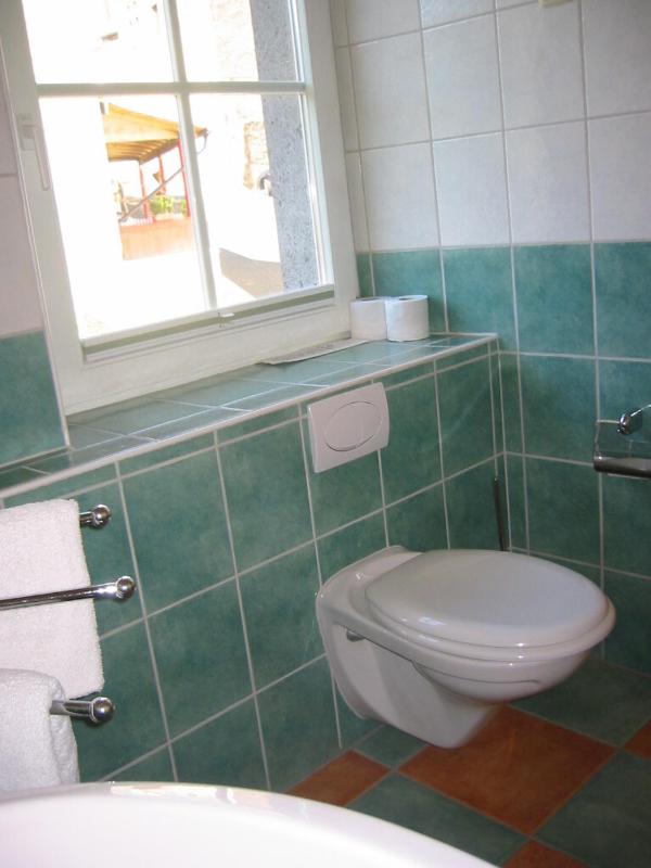 One-Bedroom House image 2