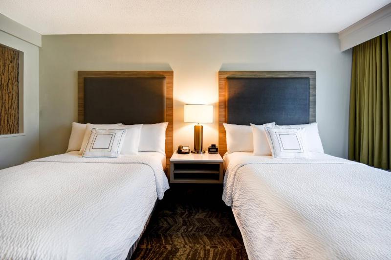Double Suite with Sofa Bed image 3