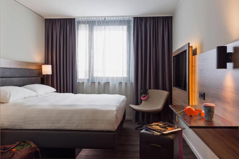 Queen Room image 1