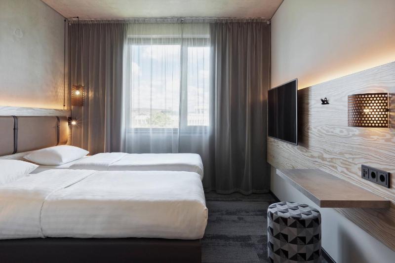 Moxy Twin Sleeper, Guest room, 2 Twin/Single Bed(s) image 1