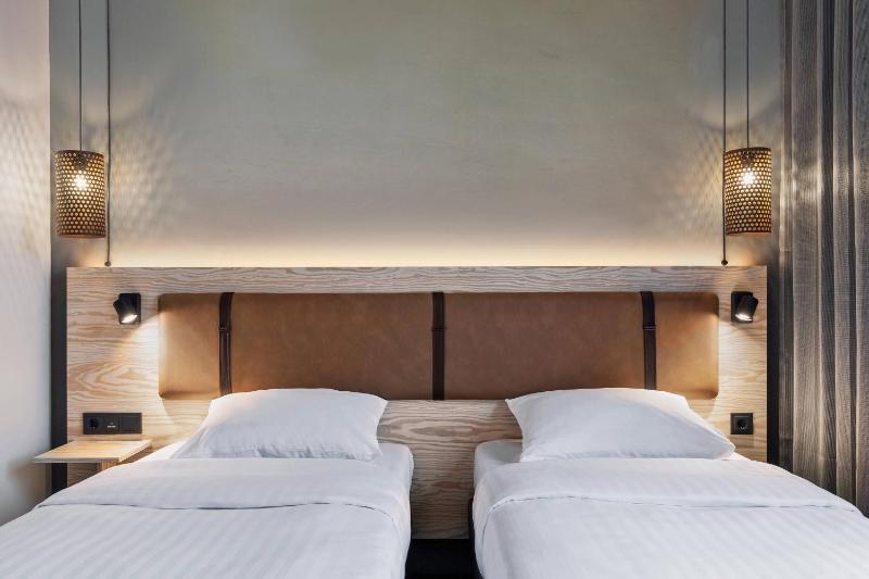 Moxy Twin Sleeper, Guest room, 2 Twin/Single Bed(s) image 3