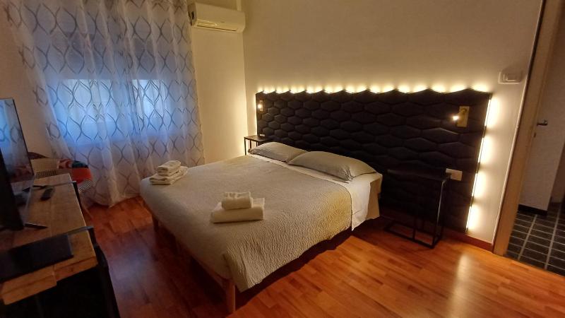 Double Room image 4