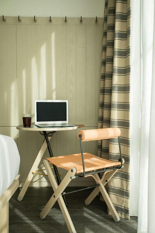 King Room image 3