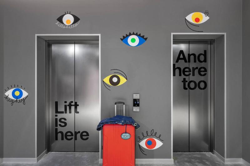 Moxy Bucharest Old Town - image 13