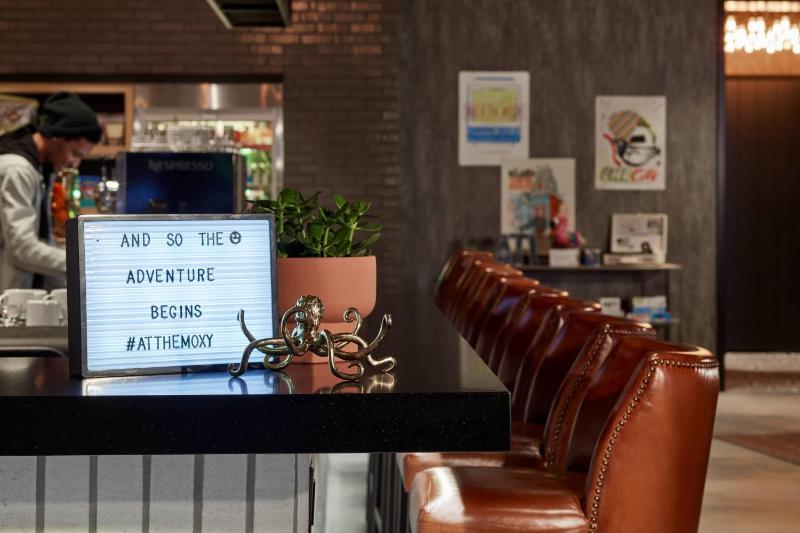 Moxy Atlanta Midtown - image 5