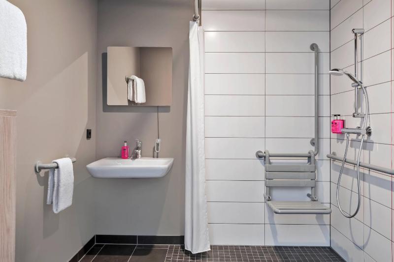 Triple Room image 2