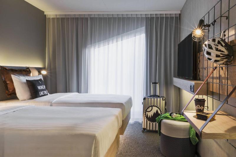 Twin Room image 1