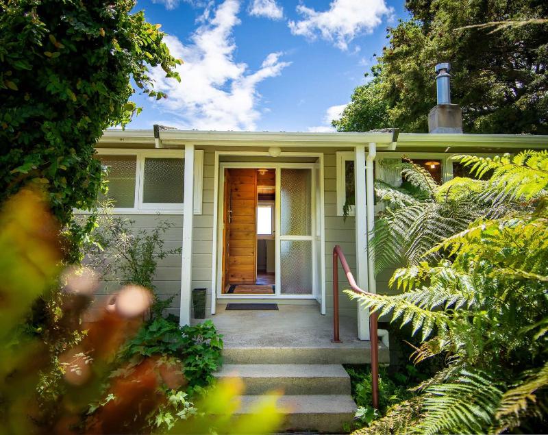 Haven on the Hill - Panoramic Views of Rotorua - image 15