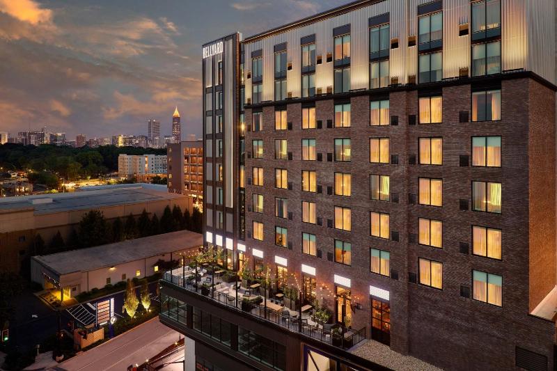 One-Bedroom King Suite with City View image 2
