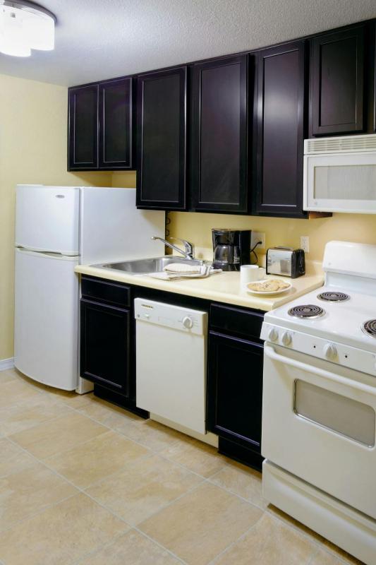 One-Bedroom Suite with Sofa Bed image 2