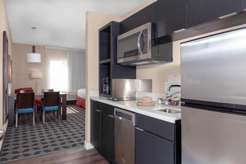 TownePlace Suites by Marriott San Antonio Westover Hills - image 12