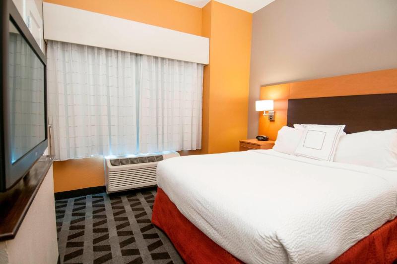 Two-Bedroom Suite image 2