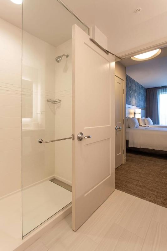 1 Bedroom Suite, 2 Queen image 2