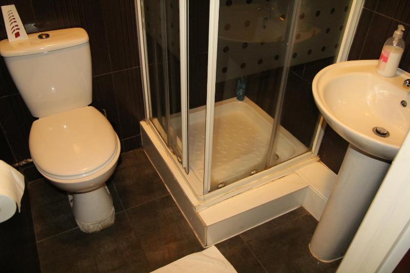 Triple Room image 3