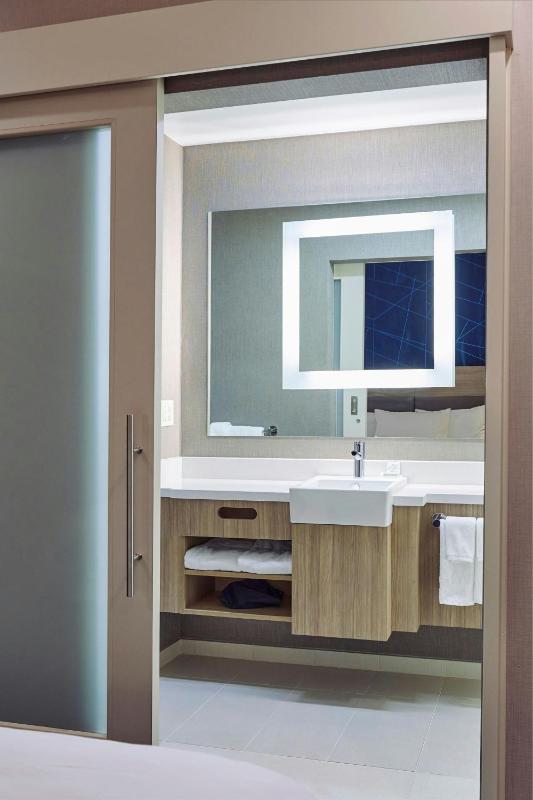 King Suite with Trundle Bed image 2