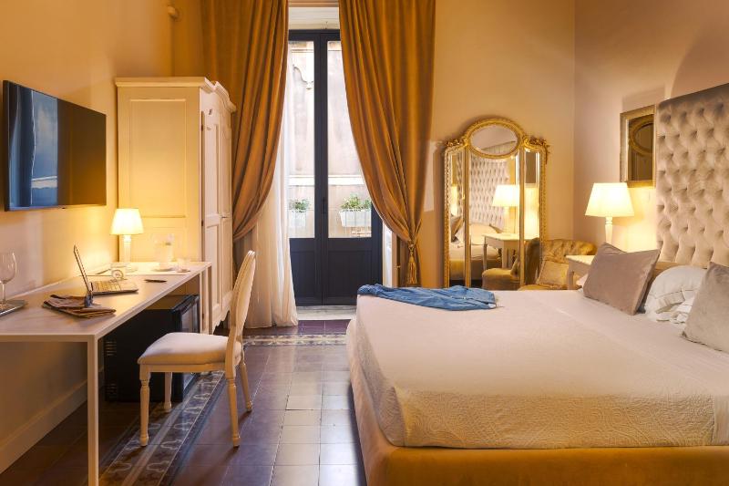 Deluxe Room image 1