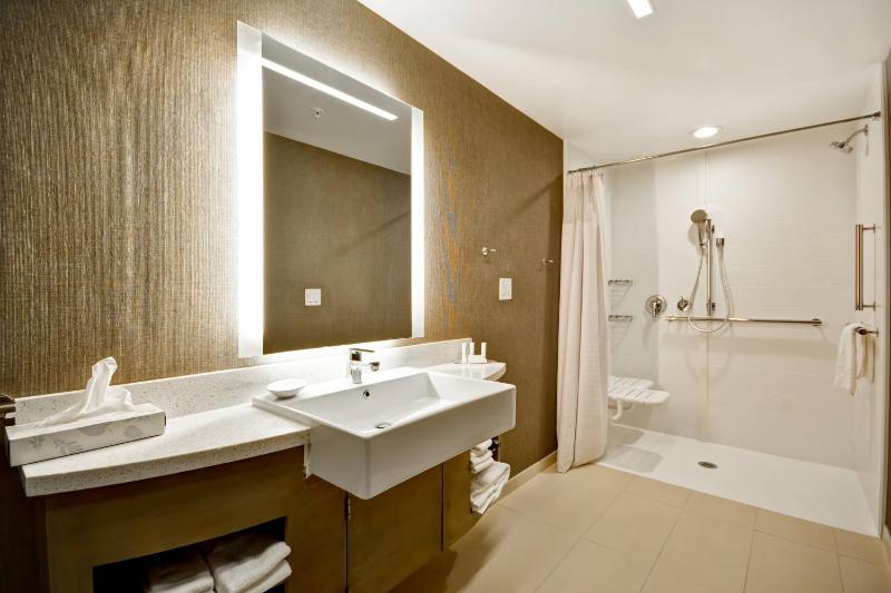 King Suite image 3