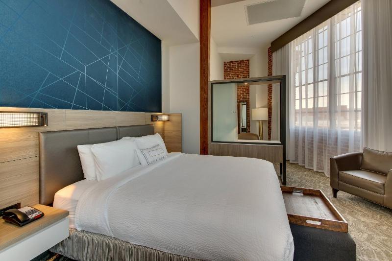 Guest King Room image 1