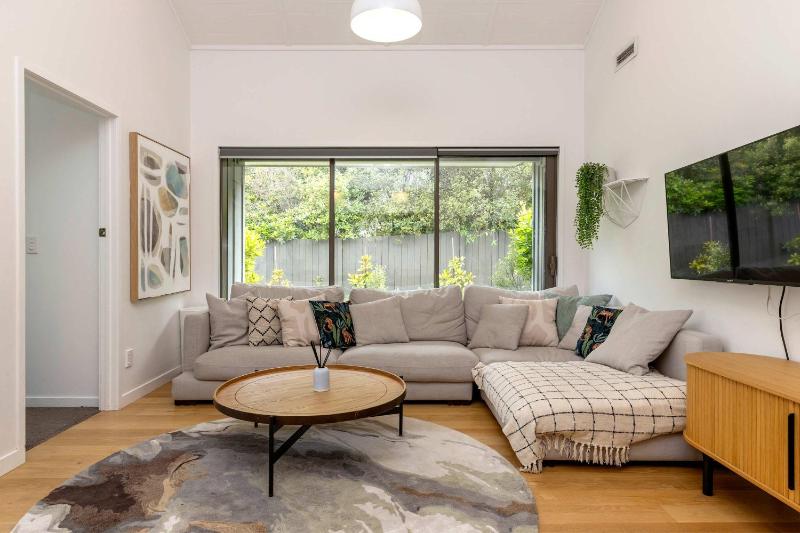 Ultimate 5-Star Getaway - Perfect for Any Season - image 21