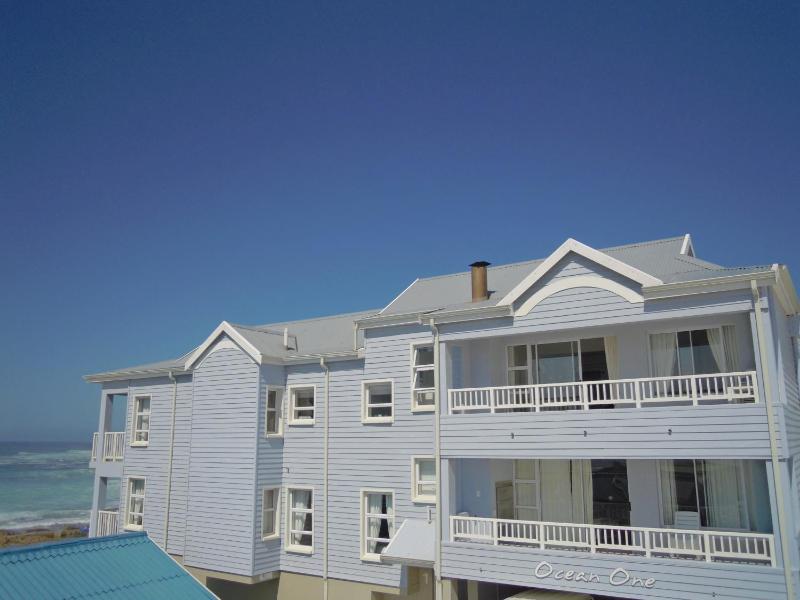 Point Village Accommodation - Alista - image 4