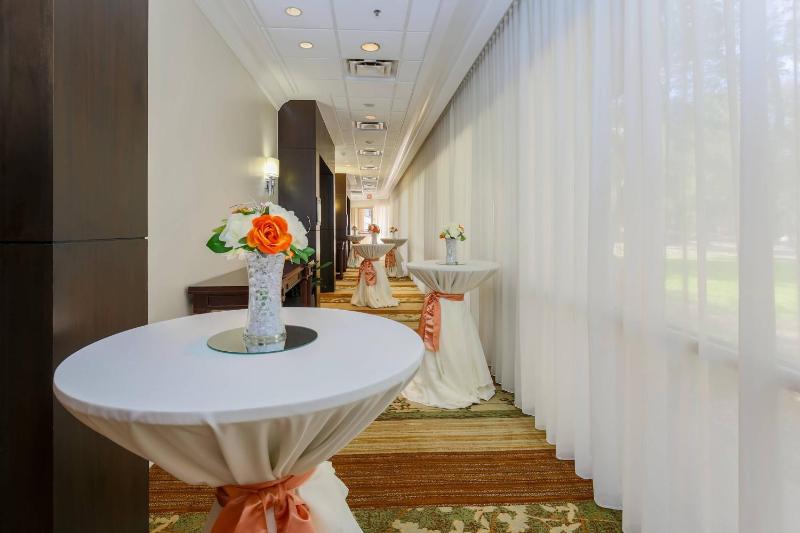 Sheraton Suites Market Center Dallas - image 22