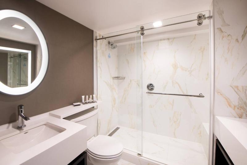 Allergy Friendly King Room image 2