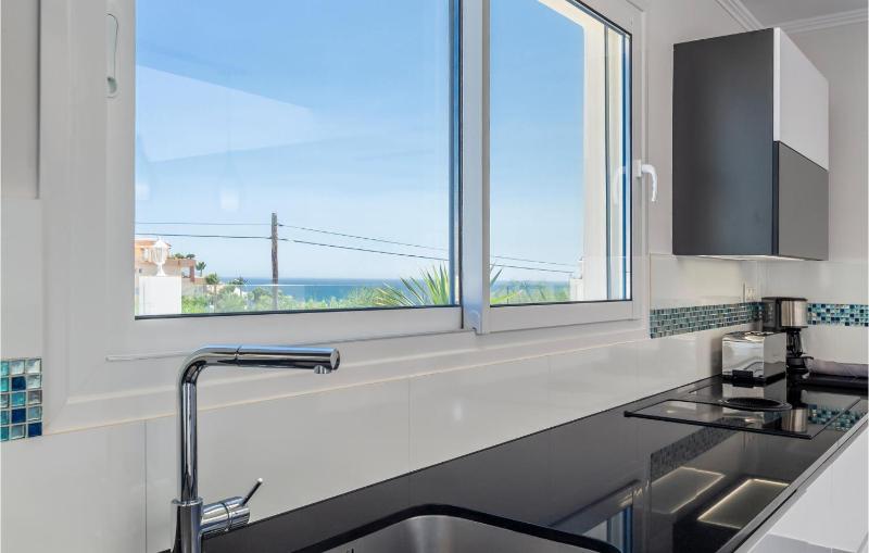 Beach Front Home In Las Lagunas De Mijas - image 21