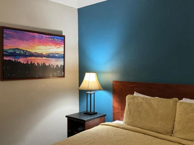 King Room (No A/C) image 1