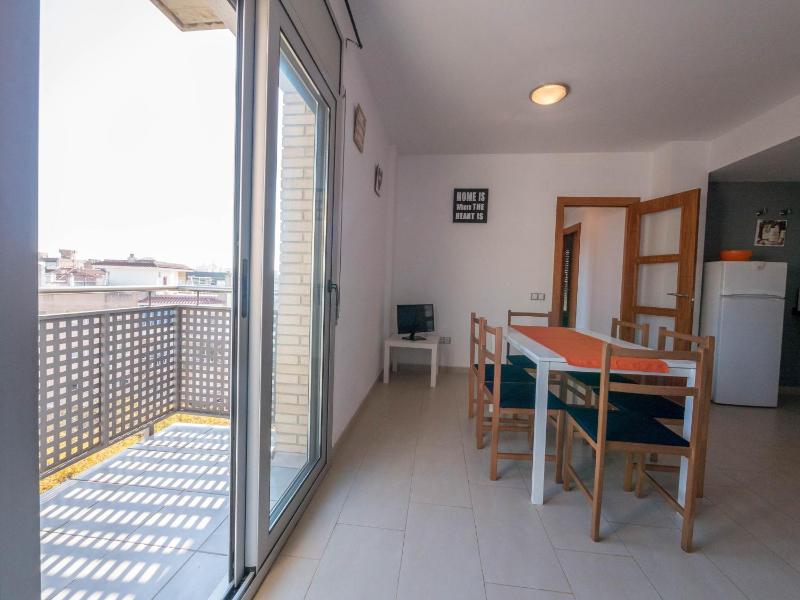 Two-Bedroom Apartment (4-6 Adults) image 1