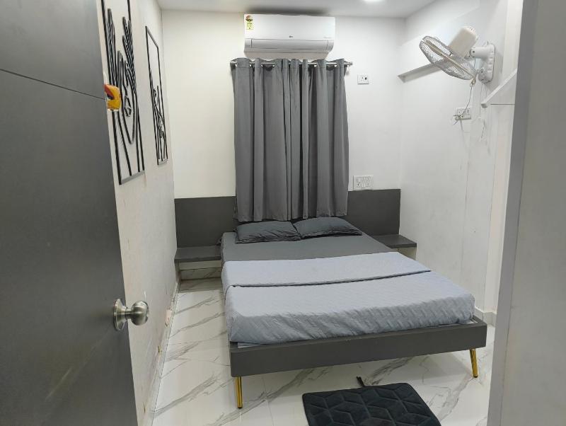 Oyster Stay - 3BHK - Luxury Apartment - image 15