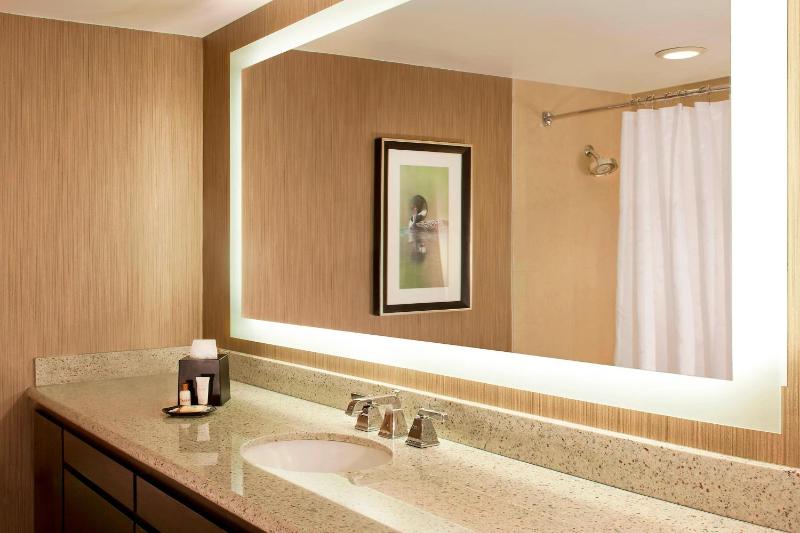 Traditional 2 Beds, Guest room, 2 Double image 3