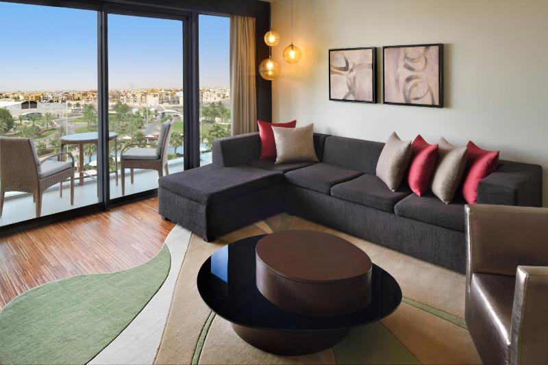 Junior Suite - Connecting Room image 3