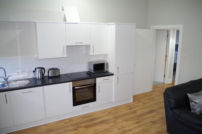 One-Bedroom Apartment - Extended Stay image 2